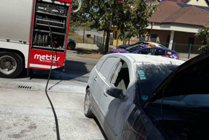 (FOTO) Vatrogasci u akciji: Gorio automobil u Banjaluci, intervenisali i na gašenju još jednog požara