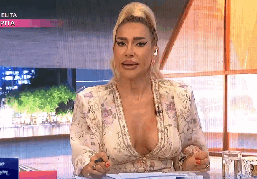 PUCA OD SEKSEPILA Jovana Jeremić se vratila na televiziju, pa pokazala nove grudi u cvjetnoj haljini