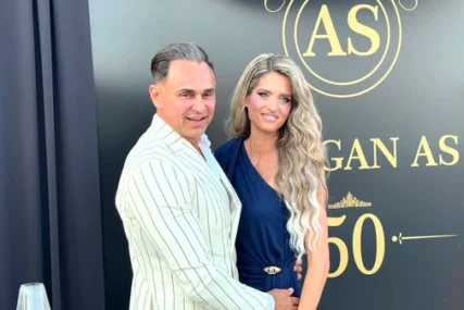 Zgodna plavuša rekla "da": Dragan Stanković VJERIO DJEVOJKU na proslavi 50. rođendana