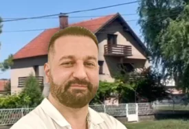 (VIDEO) U ovoj kući je DJEČAK (14) UBIO OČUHA: Maloljetnik hirurga izbo nožem tokom svađe majke i njenog partnera