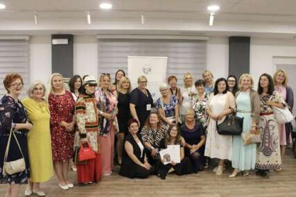 (FOTO) MEĐUNARODNI PRAZNIK PISANE RIJEČI Festival „Žena sa knjigom“ okupio 68 autorki iz 12 zemalja