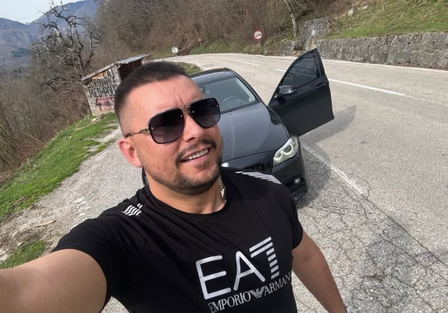 Dobro poznat policiji: Ovo je muškarac koji je namjerno GAZIO LJUDE na konjskim trkama u Bileći