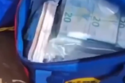 (VIDEO) Nesvakidašnja scena: Talasi na plažu izbacili blizu 700.000 evra, kupači ostali u šoku