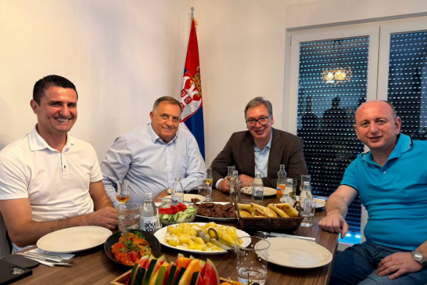 (FOTO) SRBI SU JEDAN NAROD Vučić i Dodik dočekali Kneževića u Čipuljiću kod Bugojna, pa poslali jasnu poruku