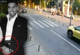 POZIRAO SA PIŠTOLJEM NA DRUŠTVENIM MREŽAMA Osumnjičen za stravičnu nesreću u Kraljevu u kojoj je pokosio porodicu na trotoaru, djevojčica (5) stradala