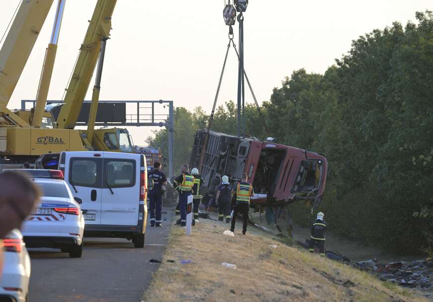 (VIDEO, FOTO) UŽAS U KOMŠILUKU Poginulo 12 ljudi u autobuskoj nesreći, najmanje 10 povrijeđeno