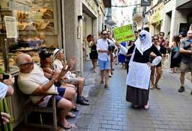 "TURISTI, IDITE KUĆI" Protest stanovnika Majorke zbog masovnog turizma
