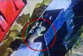 (VIDEO) ŠOK U ZLATARI Nestala roba vrijedna 10.000 evra, nadzorne kamere snimile neobičnog lopova na djelu