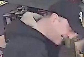 (VIDEO) JEZIV NAPAD U MESARI Muškarac pokušao da napastvuje dječaka (9) pred nadzornim kamerama