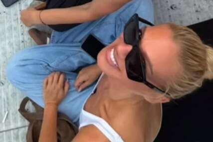 (VIDEO, FOTO) Nataša Bekvalac u ležernom izdanju đuska na koncertu Dina Merlina: Jedna stvar ne prestaje da se komentariše
