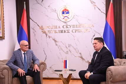 (FOTO) Stevandić razgovarao s predstavnicima penzionera „Pokrećemo inicijative koje se odnose na 3 VAŽNA segmenta“