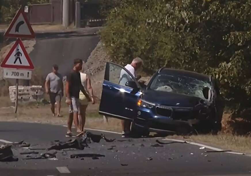 (VIDEO, FOTO) Detalji teške nesreće kod Banjaluke: Povrijeđene 2 osobe, UVIĐAJ U TOKU