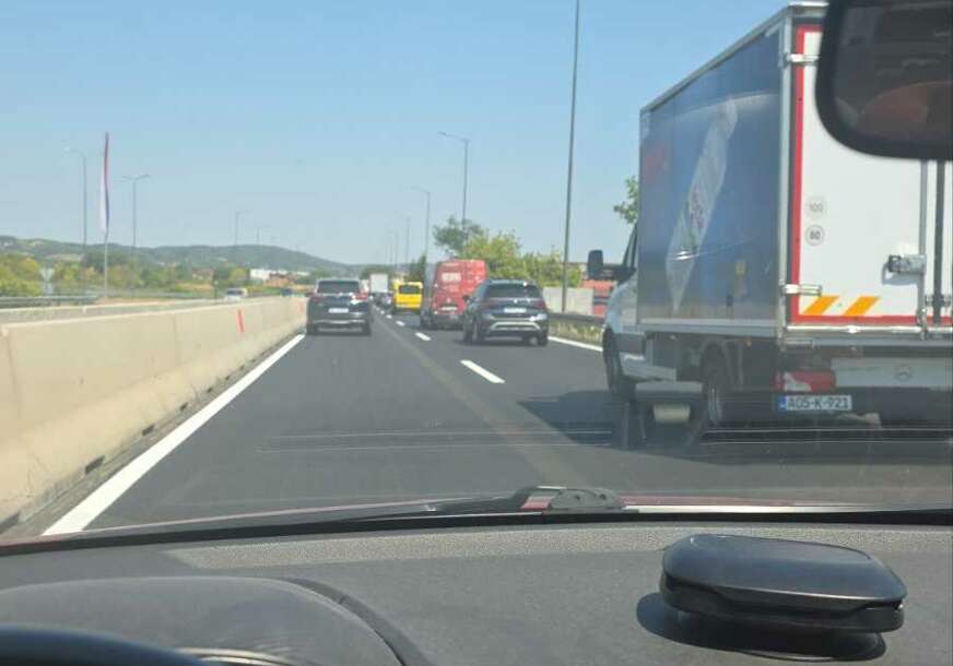 Stvaraju se velike gužve: Nesreća na brzoj cesti Banjaluka-Klašnice