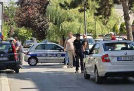 (FOTO) Radnik pao sa bandere i izgubio život: Prve fotografije sa mjesta tragedije, sve vrvi od policije