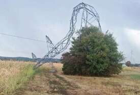 (FOTO) NEVRIJEME PROTUTNJALO SRPSKOM Kvarovi na dalekovodima u Prijedoru, Dubici, Laktašima, Prnjavoru i Banjaluci