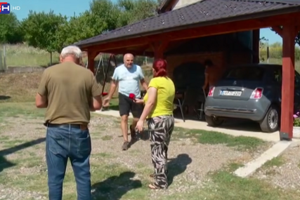 (VIDEO) Užas u Doboju: Napadnuta ekipa BN televizije