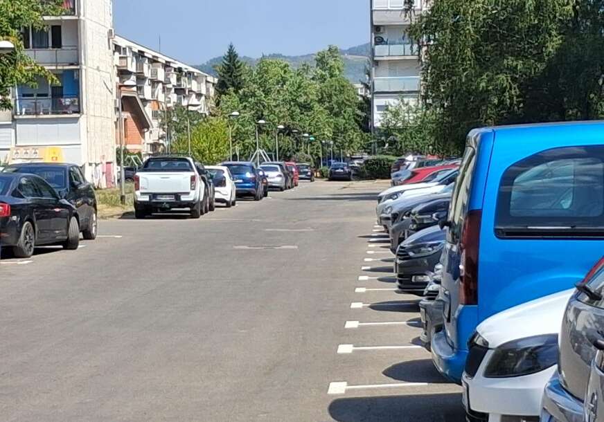 Nebitno naplaćuju li se ili ne: U Boriku obilježeno 1.500 PARKING PROSTORA, evo kakav je plan za cijelu Banjaluku