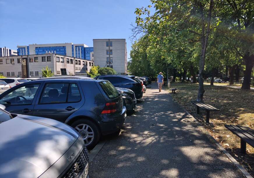 OŠTETILA MU AUTOMOBIL, PA URADILA NEŠTO NEVJEROVATNO Banjalučanka ostavila broj telefona i poruku koju treba svi da pročitaju