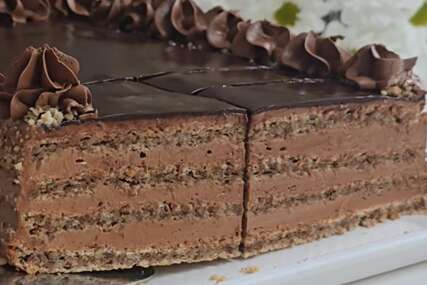 KRALJICA SVAKE SLAVE I VESELJA Reforma torta po starinskom receptu nikoga ne ostavlja ravnodušnim