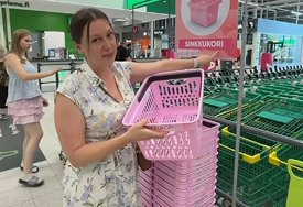 (VIDEO) „NAĐI ME KOD KRASTAVACA“ Finski market na domišljat način pomaže samcima da se upoznaju, bez aplikacija i algoritama