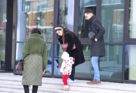 Iz sebe imao 2 BRAKA I 3 DJECE: Roditelji se odrekli pjevačice zbog ljubavi, a danas živi sa milionerom u stanu od 830.000 evra