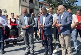 (FOTO) "Od velikog značaja za lokalnu privredu" U Kotor Varošu otvoren novoizgrađeni most "Šiprage dva"
