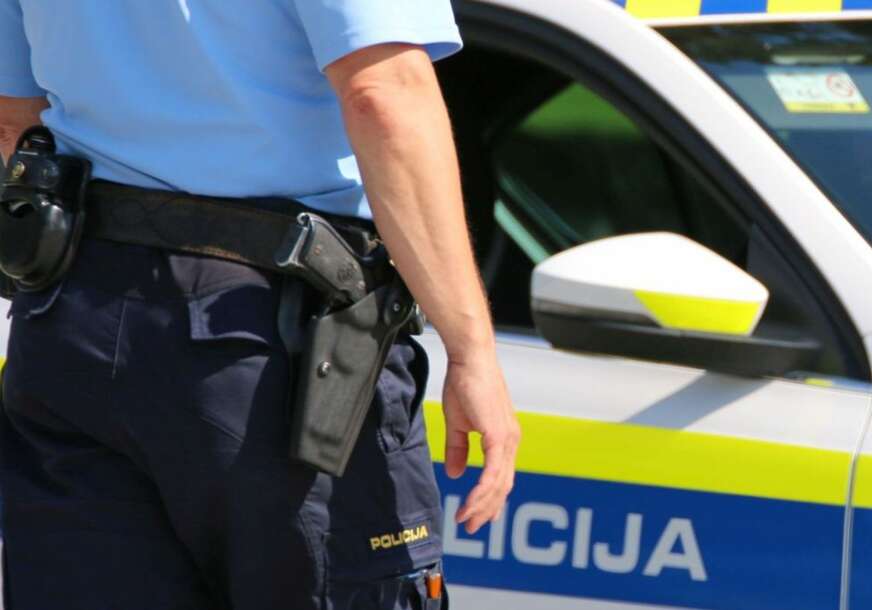 Tijela pronađena u automobilu: Muškarac i žena ubijeni iz vatrenog oružja kod Kranja