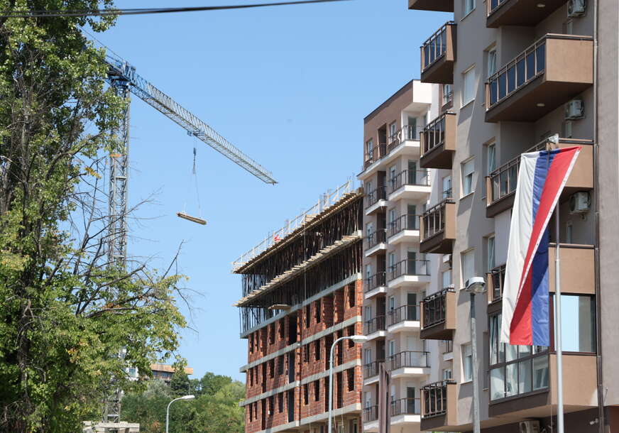 Bankari i notari „DERU KOŽU“:  Sporedni troškovi za kupovinu stana na kredit dostižu 5.000 KM, muke kupaca bankama donose milione