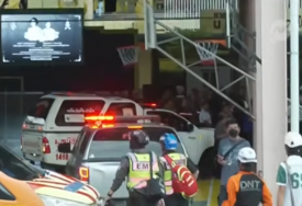 DJEČAK NAPRAVIO HOROR U ŠKOLI Sedmoro mrtvih, među žrtvama i nastavnik, najmanje 15 ranjenih