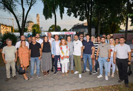 (FOTO) "Zdravlje ne smije biti luksuz" Predstavnici PSS nastavili prikupljanje potpisa za ukidanje PDV na lijekove