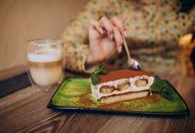 Ljetni desert bez jaja: Tiramisu s kajsijama je gotov za samo 15 minuta