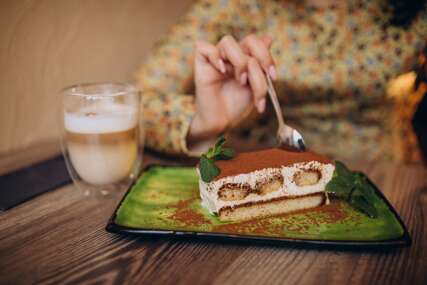 Ljetni desert bez jaja: Tiramisu s kajsijama je gotov za samo 15 minuta