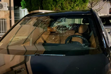 (VIDEO) Razbijena šoferka, staklo po podu: Maja Marinković RAZLUPALA ASMINU automobil
