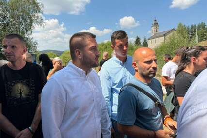 (FOTO) "Nacionalni identitet nema cijenu" Drinić poslao snažnu poruku iz Donjeg Vukovskog kod Kupresa