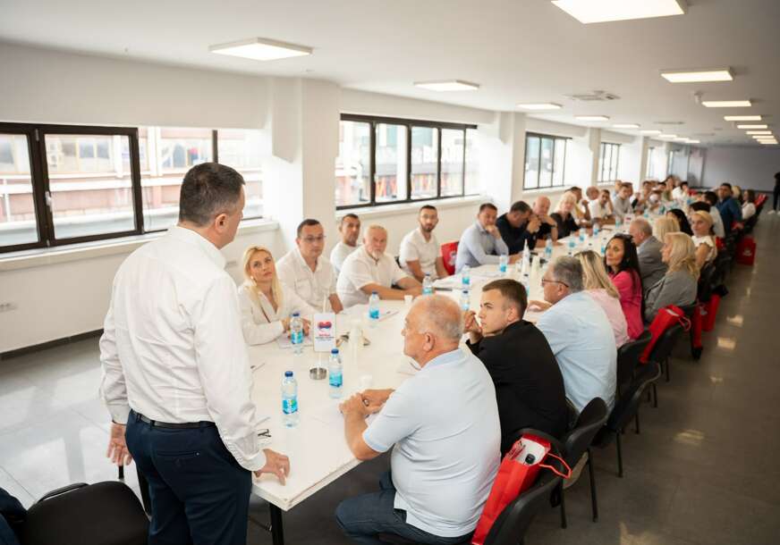 (FOTO)„Naša najveća snaga su ljudi” Vlado Đajić poručio da Volja naroda Srpske nudi rješenja za sve probleme građana