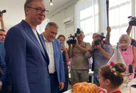 (VIDEO) „Drvar nije zaboravljen“ Vučić i Dodik obećali pomoć i nastavak ulaganja