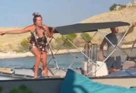 (VIDEO) „Ovo je naše, jo** ga B**“ Objavljen hit snimak sa Kornata, žena vikala da je njeno ostrvo, pa završila u moru