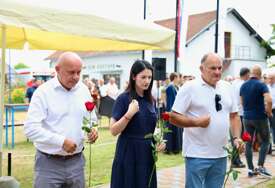 (FOTO) "Da nije bilo njih, mi ne bismo živjeli našu slobodu" Trivićeva i Dončić na obilježavanju 34. godišnjice odbrane Gradiške