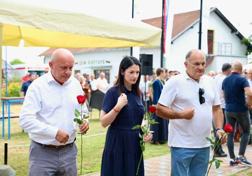 (FOTO) "Da nije bilo njih, mi ne bismo živjeli našu slobodu" Trivićeva i Dončić na obilježavanju 34. godišnjice odbrane Gradiške