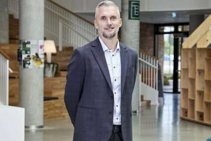 (FOTO) "Sportisti to zaslužuju" Košarkaš Vedran Borovčanin podržao ideju RSS o izgradnji "Semberija arene"