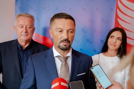 "MOŽE I MORA BOLJE" Predsjednik RSS Slavenko Ristić čestitao građanima Bijeljine Dan grada
