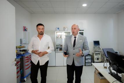 (FOTO) "RSS će snažno podržati domaće investitore i njihove projekte" Ristić posjetio Kliniku „Spitex“ i gradilište Rehabilitacionog centra „Prime residence“ u Bijeljini