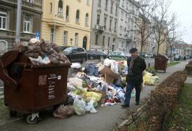 3. DAN ŠTRAJKA Po Zagrebu trče pacovi, đubre razbacano unaokolo