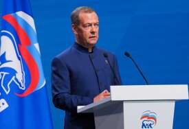 "Nastavljaju tužan posao prethodnika" Medvedev se ponovo obrušio na NATO silu