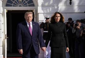 Melanija Tramp privukla pažnju u Bijeloj kući: Prva dama zablistala u elegantnom crnom izdanju