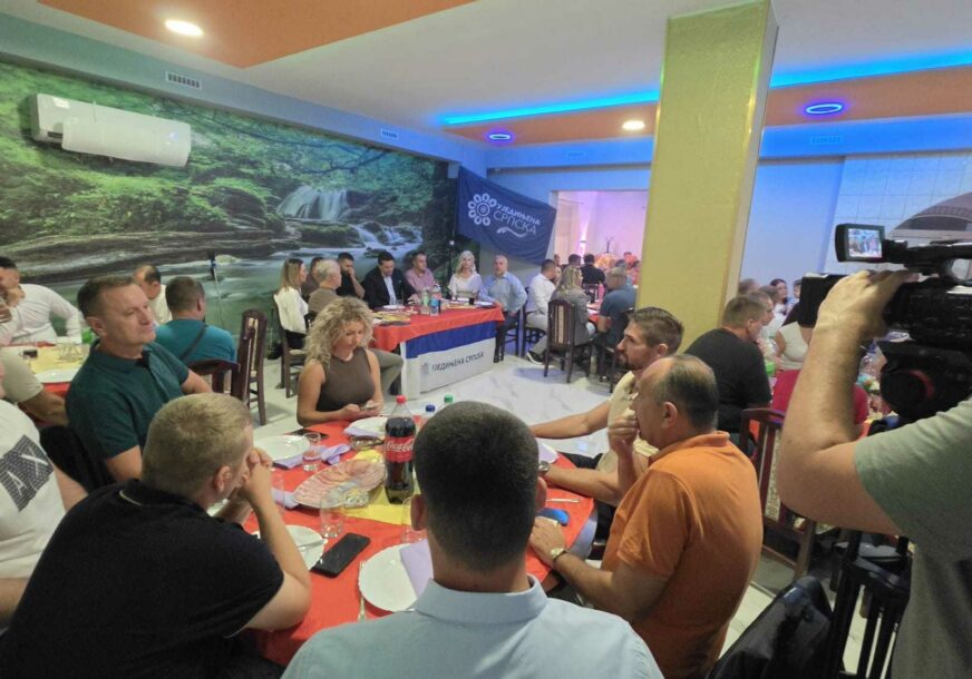 (VIDEO, FOTO)  Pune sale u velikim, ali i u malim opštinama: Ujedinjena Srpska iz Pelagićeva najavila najbolji rezultat u istoriji