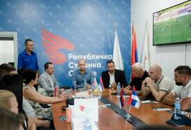 (FOTO) "Naši poslanici neće ćutati" Kandidati Republičke stranke Srpske na skupu u Loparama najavili uspjeh na izborima