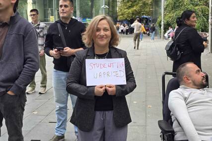 (VIDEO, FOTO) Banjalučani podržali studente iz Srbije "Sramota je što su zbog prijetnji morali otkazati posjetu našem gradu"