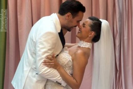 (FOTO) Izgovorili sudbonosno "da": Influenserka Amina Efendić i glumac Nikola Gajić krunisali ljubav brakom