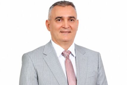 (VIDEO, FOTO) "Đajić će pomoći novom direktoru" Stajčić za radnike UKC NAJAVIO STANOVE u centru od 2.000 KM kvadratu